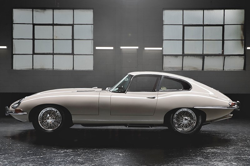 Jaguar e type side