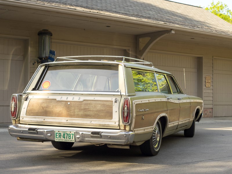 Country Squire Wagon 428 rear side