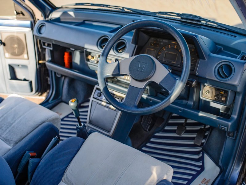 Honda City Turbo II interior