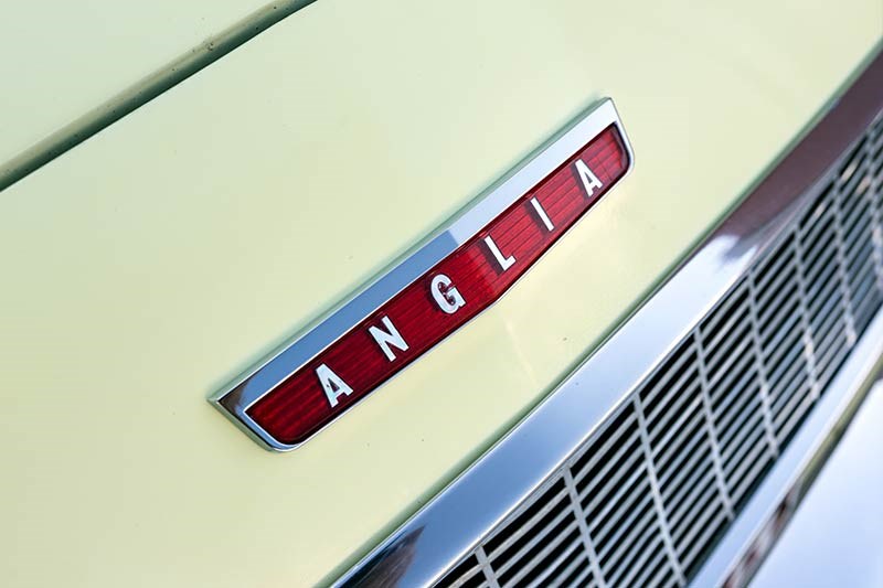 Ford Anglia resto anglia badge
