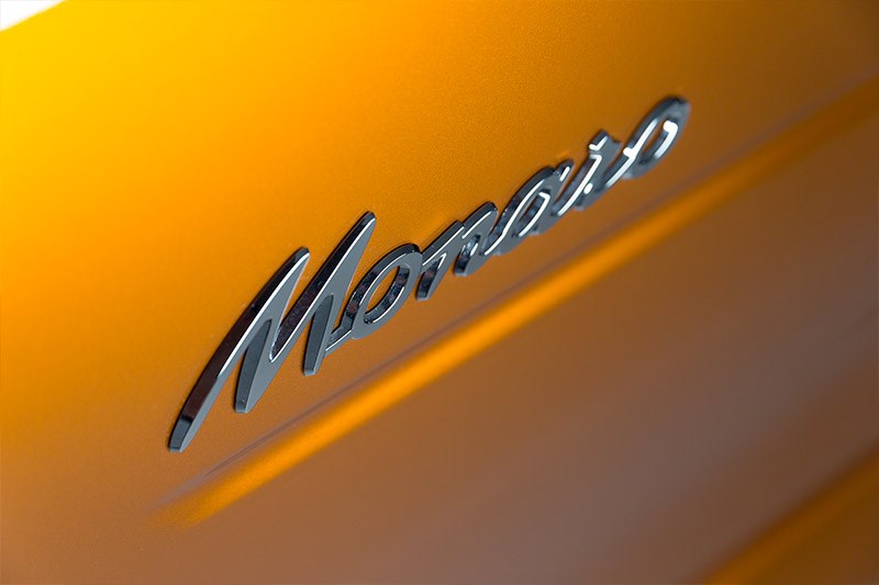Holden V2 CV8 Monaro badge