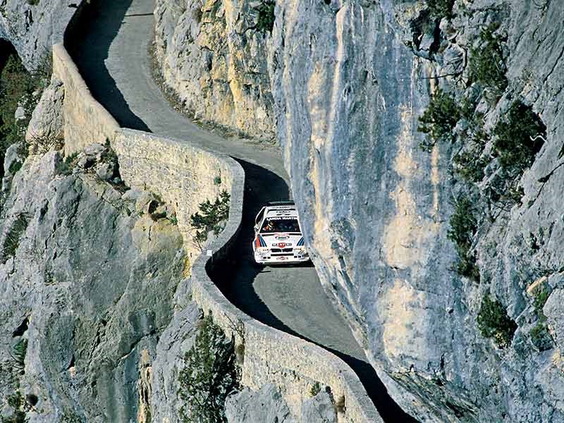 Henri Toivonen threads the needle on the 1986 Monte Carlo Rally