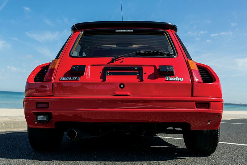 Renault 5 Turbo 2 Data rear view
