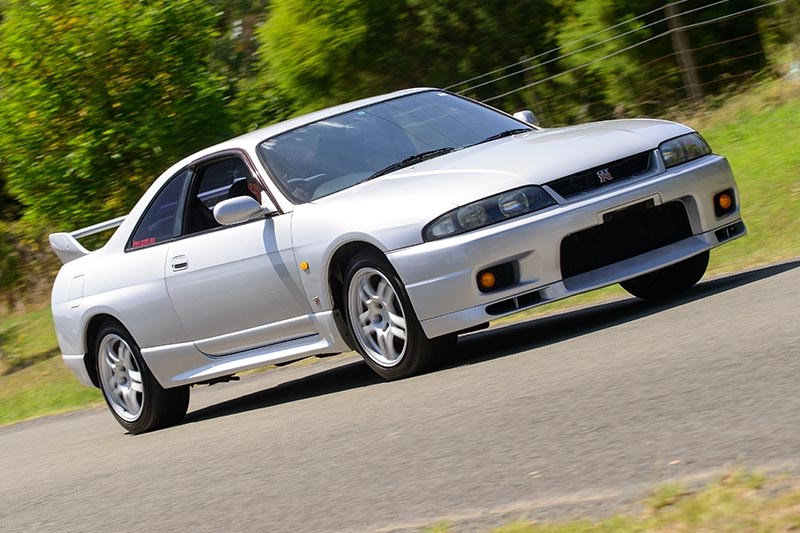 nissan skyline onroad