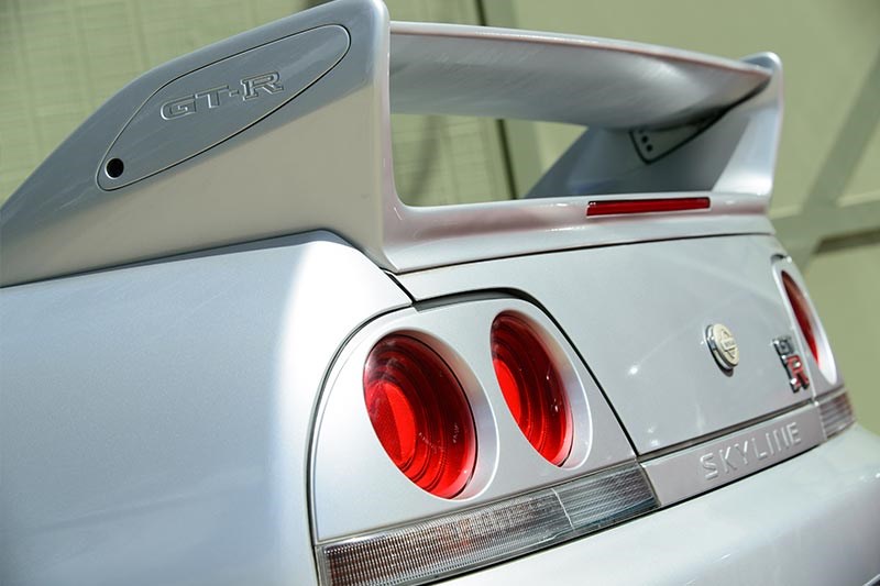 nissan skyline rear detail