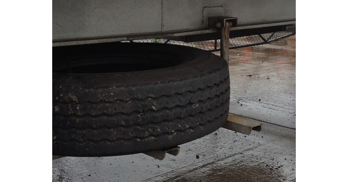 Should you carry spare truck tyres? Guide
