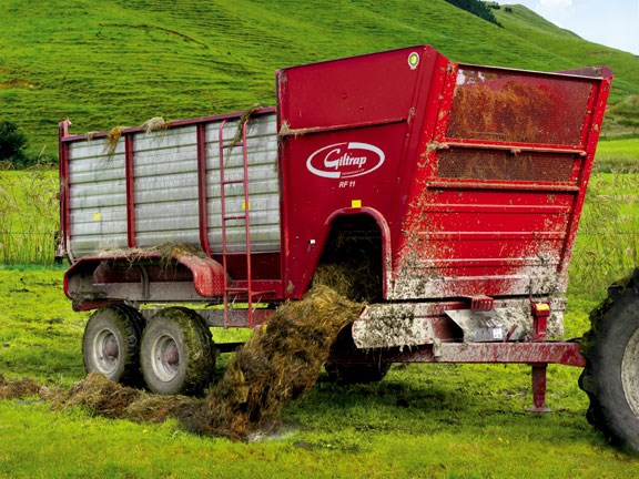 giltrap-rf11-side-feed-silage-wagon