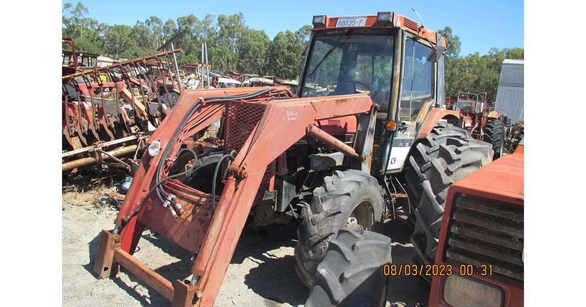 DAVID BROWN 885 TRACTOR WITH FRONT END LOADER WRECKING PARTS ONLY for sale