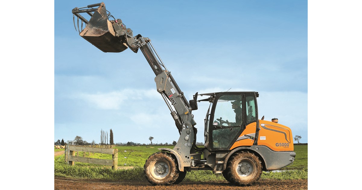 Giant G5000 Wheel Loader Review