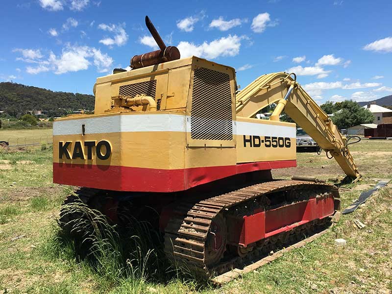Kato 550G excavator review