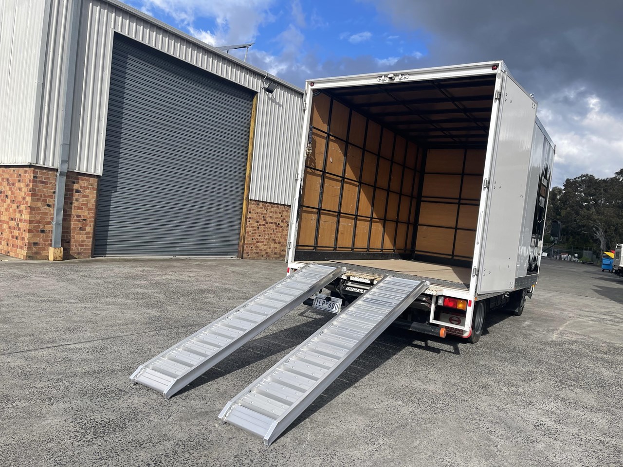 JETLAND 2 4M 2 4TONNE HEAVY DUTY ALUMINIUM LOADING RAMP HOOK TYPE For