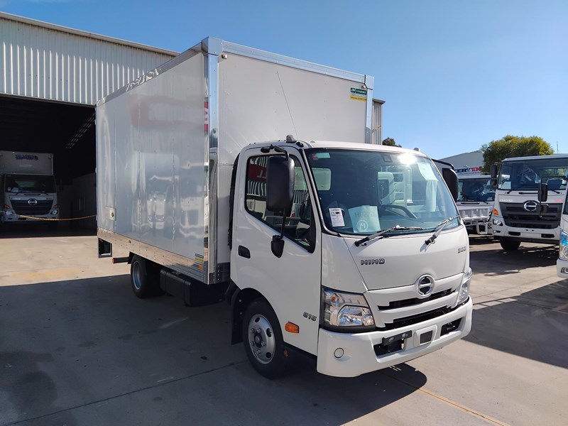 2024 HINO 300 SERIES - 616