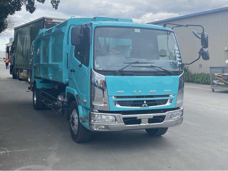 fuso fighter 903063 003
