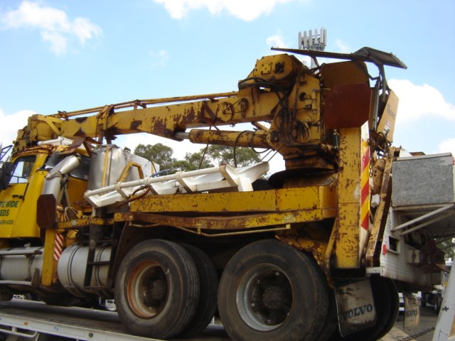volvo n12 38461 011