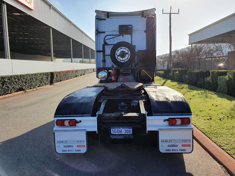 mercedes-benz actros 849409 009