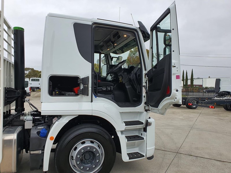 iveco stralis x-way 825203 033