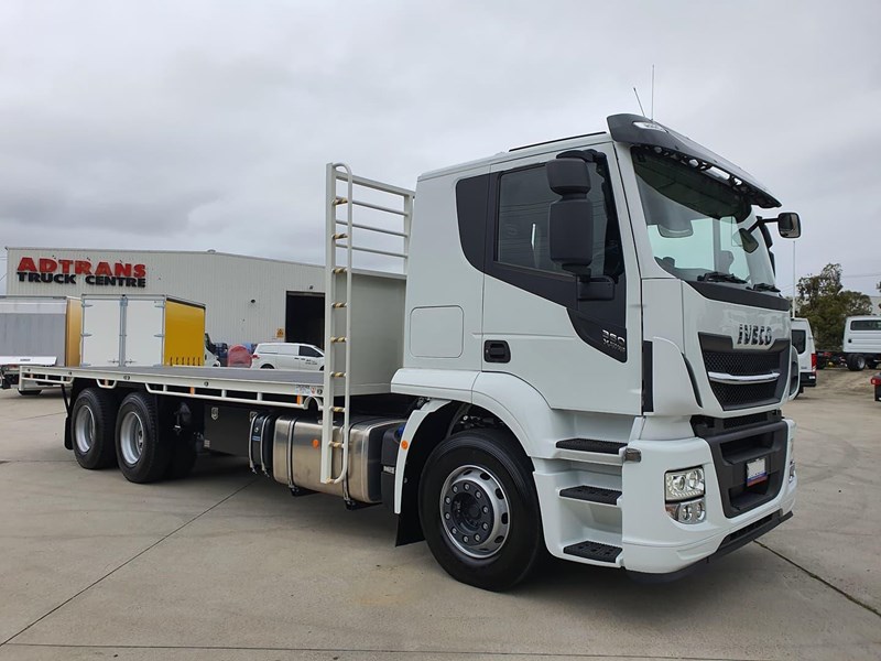 iveco stralis x-way 825203 053