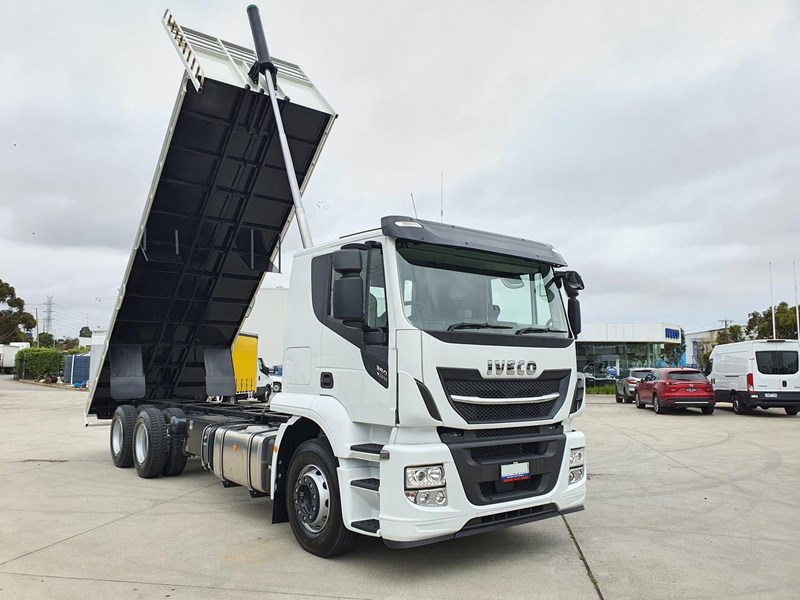 iveco stralis x-way 825203 015