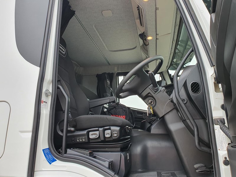 iveco stralis x-way 825203 031