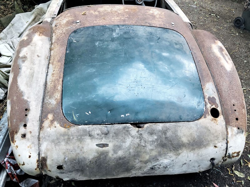 mg a 855288 013