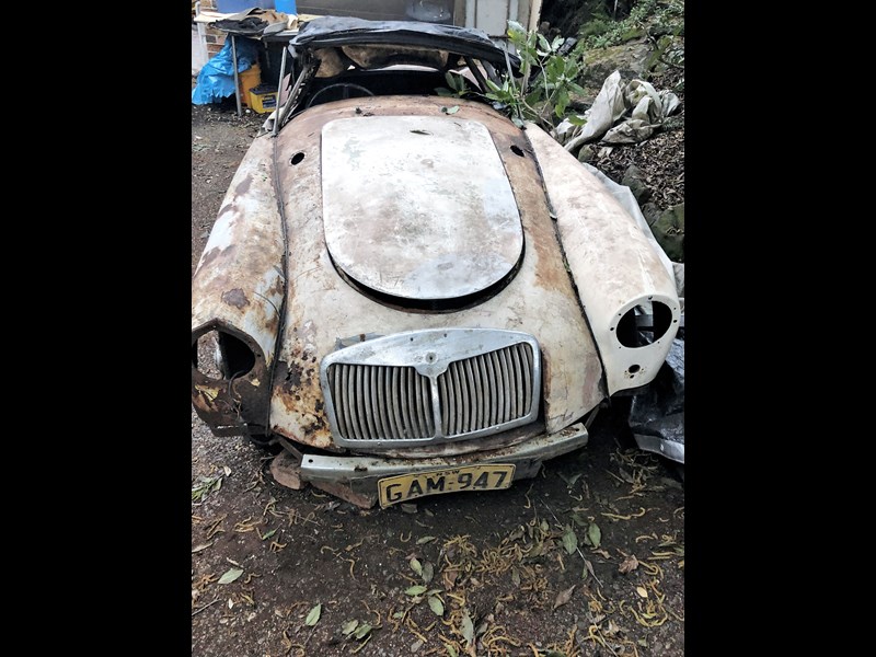 mg a 855288 081