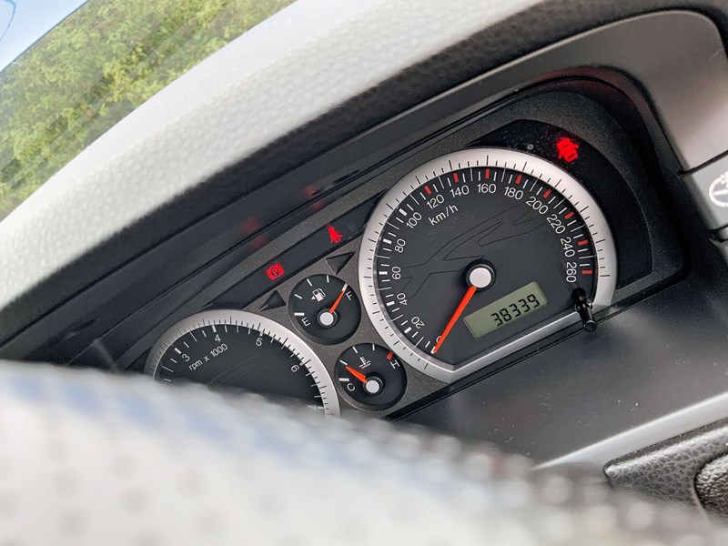 ford falcon xr6t 856657 003
