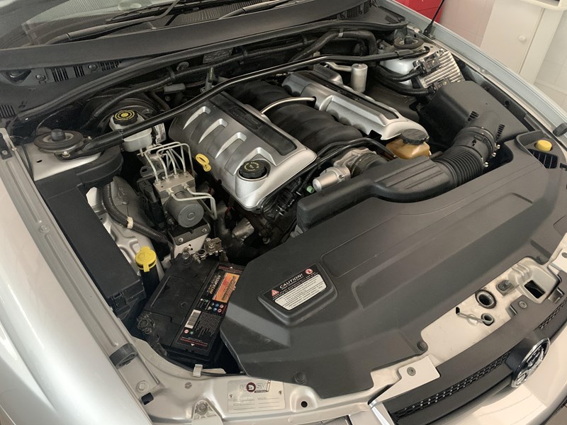holden commodore ss 854807 007