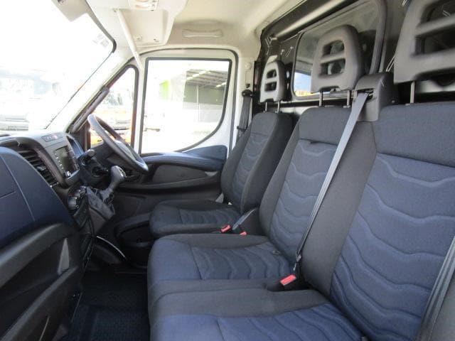 iveco daily 35s13 832990 025
