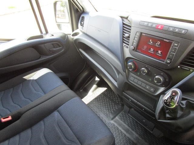 iveco daily 35s13 832990 027