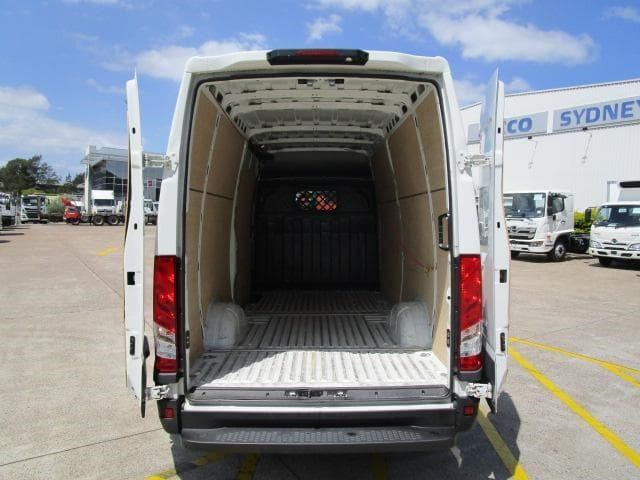 iveco daily 35s13 832990 017