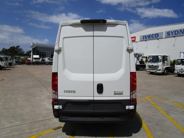 iveco daily 35s13 832990 011