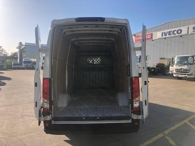 iveco daily 35s13 832742 017