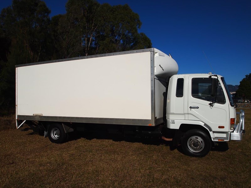fuso fighter 854268 009