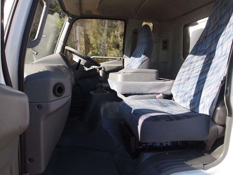 fuso fighter 854268 037