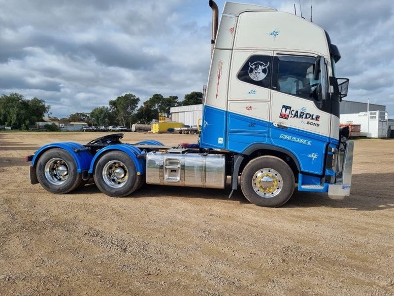 volvo fh 853153 001