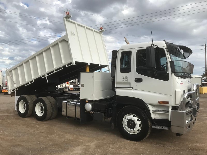 isuzu giga cxz 854696 013