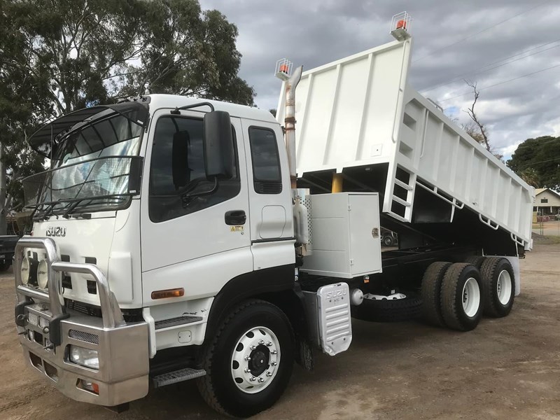 isuzu giga cxz 854696 007