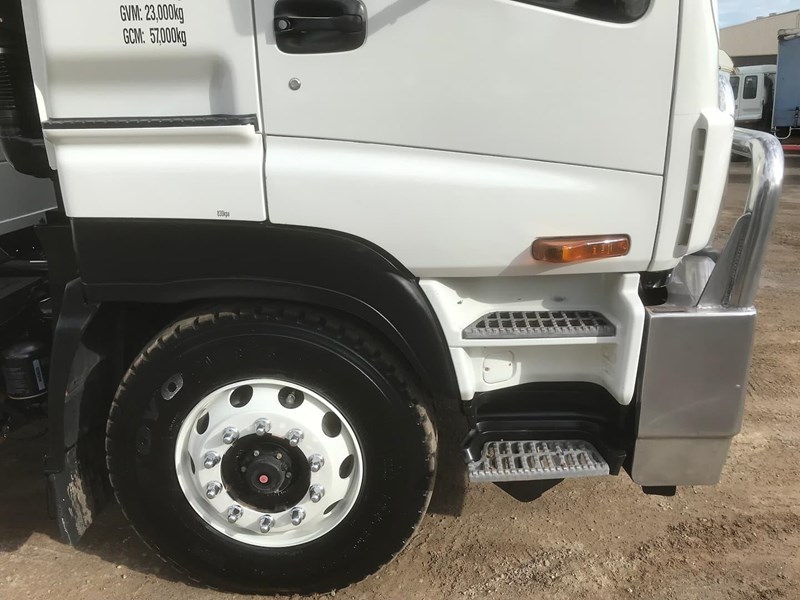 isuzu giga cxz 854696 009