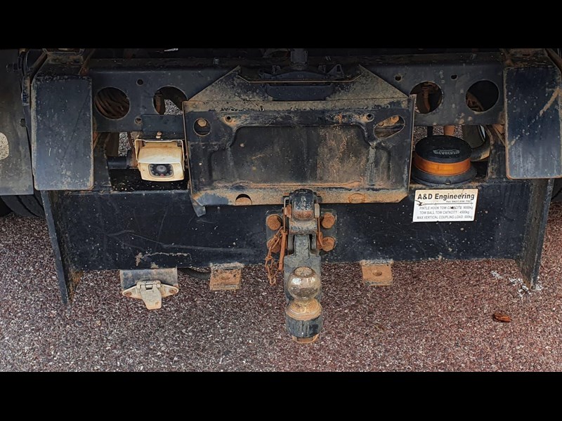 hino 300 series 853901 055