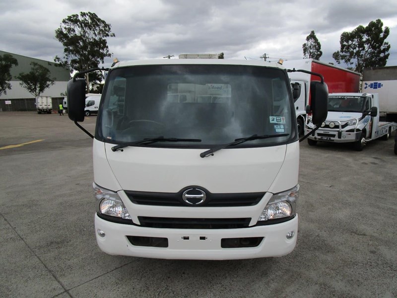 hino 300 series - 616 medium 858595 003