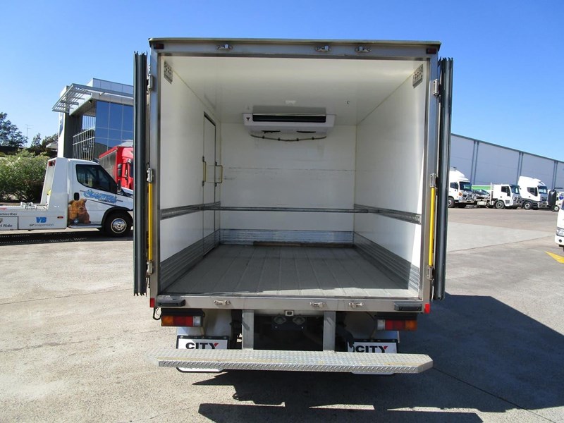 fuso canter 515 858870 021