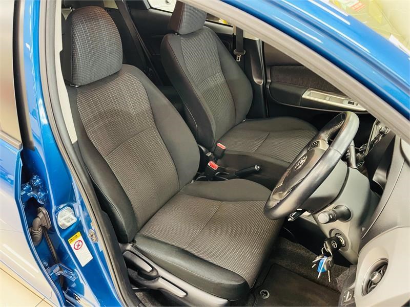 toyota yaris 862846 017