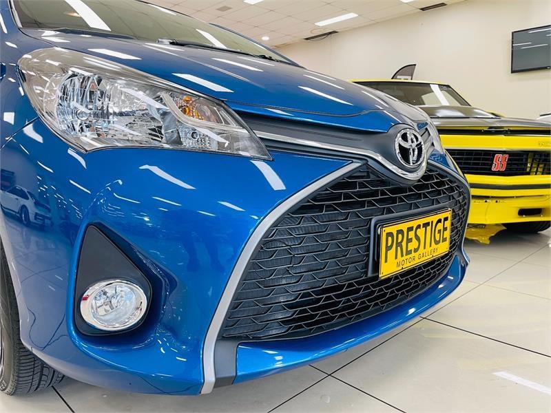 toyota yaris 862846 035
