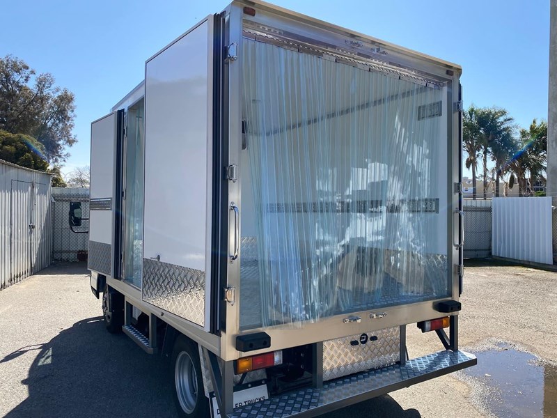 fuso canter 859982 021