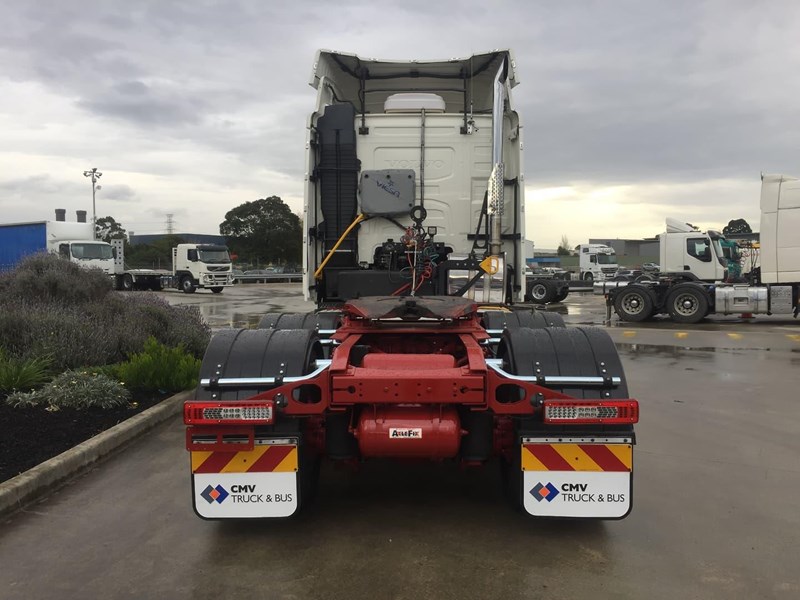 volvo fh13 844925 011