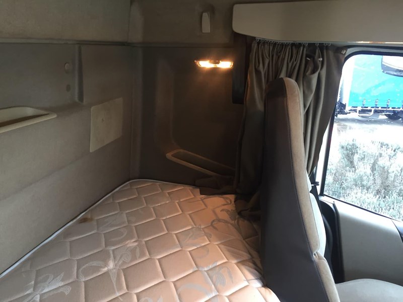 volvo fh13 844925 035