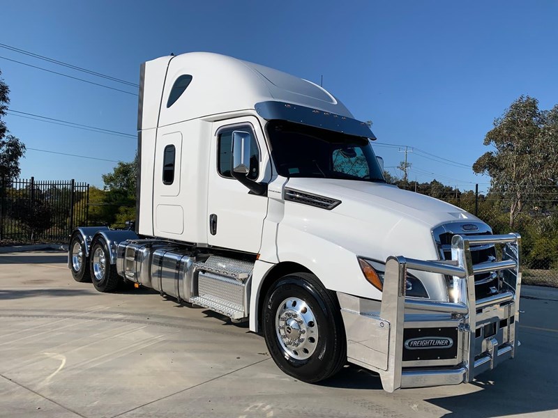 freightliner cascadia 859915 007