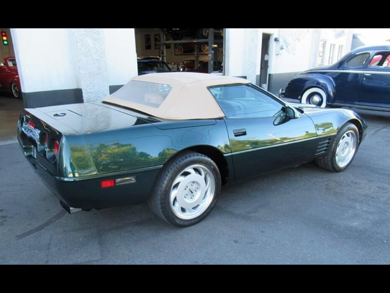 chevrolet corvette 863018 017
