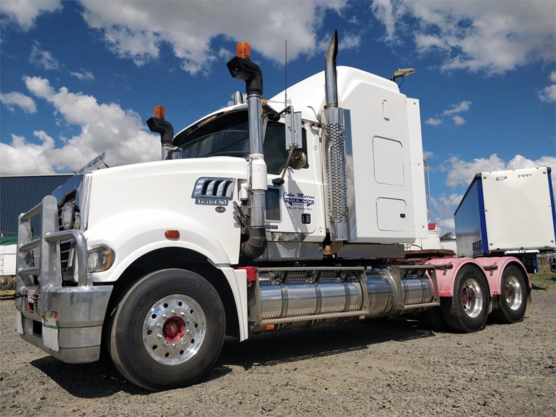 mack trident 863077 001