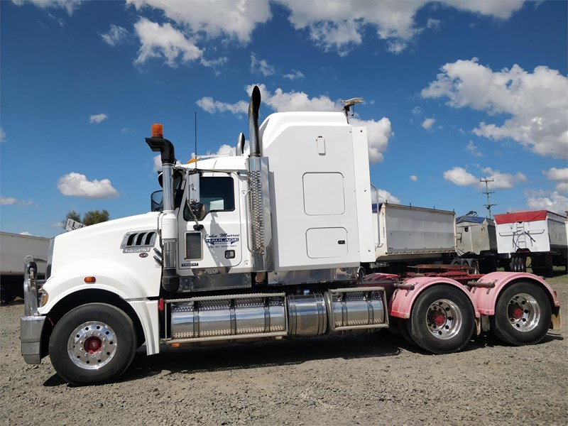mack trident 863077 003